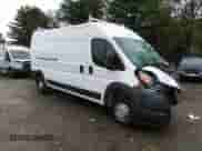 2021 Ram ProMaster Cargo z VIN 3C6LRVDG4ME527924, wystawiony jako IAAI lot #42480600 z przebiegiem 62 806 mil mil oraz . Historia ofert i sprzedaży dostępna na DreamBid. Obrazek 1.