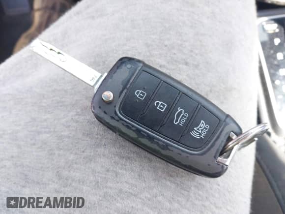 2018 Hyundai Accent SE z VIN 3KPC24A36JE011312, wystawiony jako IAAI lot #43368624 z przebiegiem 188 982 mil mil oraz . Historia ofert i sprzedaży dostępna na DreamBid. Obrazek 11.