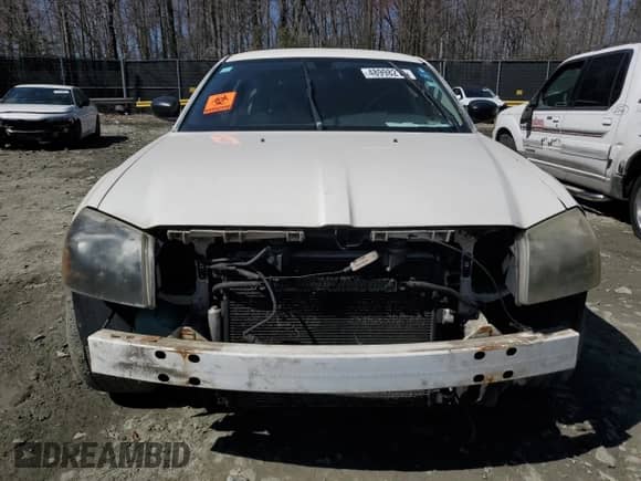 2007 Dodge Magnum with VIN 2D4FV47V47H735075, listed as a Copart auction lot 48998215 with 212,036 mi miles and Salvage title. Bid and sale history available at DreamBid. Image 5.