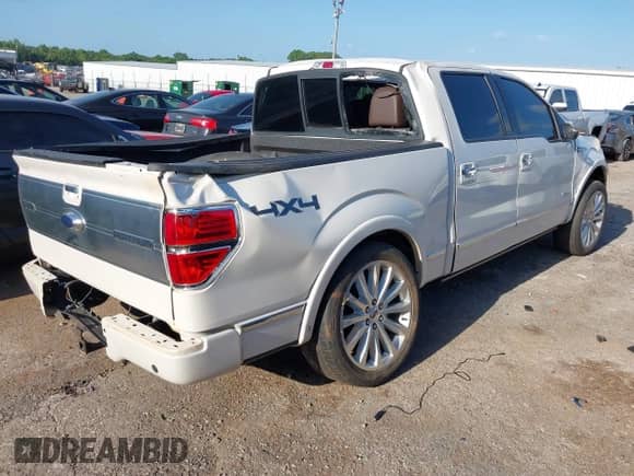 2011 Ford F-150 XLT z VIN 1FTFW1ET2BFC49580, wystawiony jako IAAI lot #42551019 z przebiegiem 150 091 mil mil oraz . Historia ofert i sprzedaży dostępna na DreamBid. Obrazek 4.