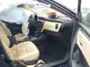 2019 Toyota Corolla LE z VIN 2T1BURHE2KC199692, wystawiony jako IAAI lot #42916976 z przebiegiem 131 862 mil mil oraz . Historia ofert i sprzedaży dostępna na DreamBid. Obrazek 5.