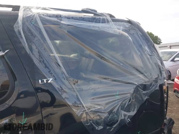 2008 Chevrolet Tahoe 1LT z VIN 1GNFC13088R194195, wystawiony jako IAAI lot #42198876 z przebiegiem 137 524 mil mil oraz . Historia ofert i sprzedaży dostępna na DreamBid. Obrazek 12.