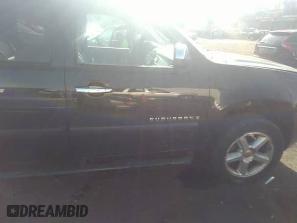 2007 Chevrolet Suburban LTZ with VIN 1GNFK16Y67R335493, listed as a IAAI auction lot 40343214 with 181,891 mi miles and . Bid and sale history available at DreamBid. Image 13.