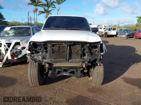 2002 Toyota Tacoma z VIN 5TEWN72N92Z065123, wystawiony jako IAAI lot #42571727 z przebiegiem 206 384 mil mil oraz . Historia ofert i sprzedaży dostępna na DreamBid. Obrazek 13.