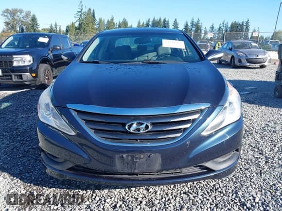 2014 Hyundai Sonata GLS z VIN 5NPEB4AC1EH822042, wystawiony jako IAAI lot #43235585 z przebiegiem 137 540 mil mil oraz . Historia ofert i sprzedaży dostępna na DreamBid. Obrazek 12.