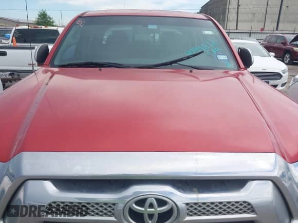 2014 Toyota Tacoma PreRunner z VIN 5TFJX4GN7EX028837, wystawiony jako IAAI lot #42991121 z przebiegiem 129 412 mil mil oraz . Historia ofert i sprzedaży dostępna na DreamBid. Obrazek 10.