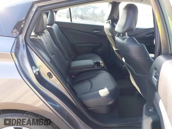 2018 Toyota Prius Plus z VIN JTDKARFP9J3072801, wystawiony jako IAAI lot #41741739 z przebiegiem 80 953 mil mil oraz . Historia ofert i sprzedaży dostępna na DreamBid. Obrazek 8.