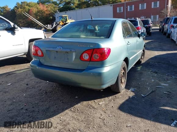 2005 Toyota Corolla CE с VIN 2T1BR32E95C484384, выставлен на аукционе IAAI как лот 43497383 с пробегом 186 943 миль миль и . История ставок и продаж доступна на DreamBid. Изображение 4.
