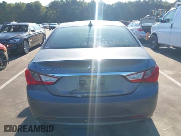 2011 Hyundai Sonata GLS with VIN 5NPEB4AC9BH140408, listed as a IAAI auction lot 43205749 with 195,793 mi miles and . Bid and sale history available at DreamBid. Image 17.