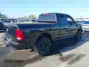 2019 Ram 1500 Tradesman z VIN 1C6RR6FT1KS572551, wystawiony jako IAAI lot #43142388 z przebiegiem 54 751 mil mil oraz . Historia ofert i sprzedaży dostępna na DreamBid. Obrazek 4.