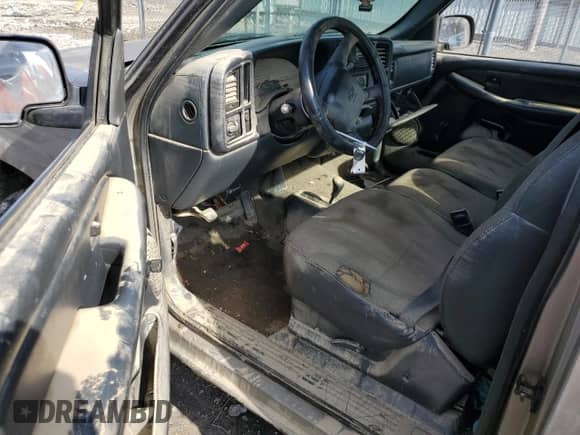 2000 Chevrolet Silverado 1500 with VIN 1GCEK14W7YE342709, listed as a Copart auction lot 51491935 with Not provided miles and Salvage title. Bid and sale history available at DreamBid. Image 8.