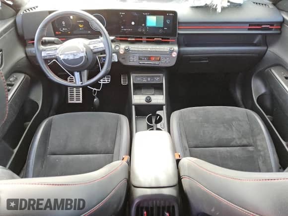 2024 Hyundai Kona N Line z VIN KM8HACA39RU087330, wystawiony jako Copart lot #81424844 z przebiegiem 15 844 mil mil oraz Nie do naprawy • Non repairable. Historia ofert i sprzedaży dostępna na DreamBid. Obrazek 8.