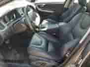2017 Volvo S60 Inscription Platinum с VIN LYV402TM1HB151651, выставлен на аукционе Copart как лот 80094125 с пробегом 122 457 миль миль и Списание • Salvage title. История ставок и продаж доступна на DreamBid. Изображение 7.