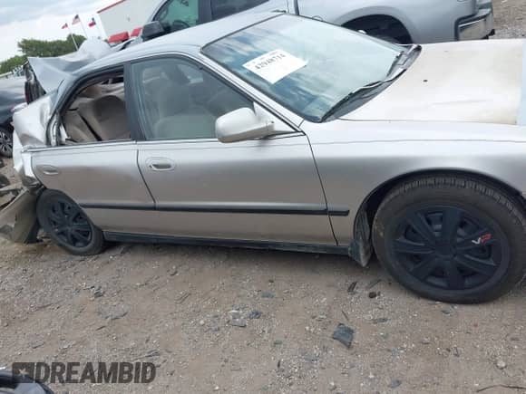 1997 Honda Accord LX with VIN JHMCD5631VC018012, listed as a IAAI auction lot 42948714 with 160,280 mi miles and . Bid and sale history available at DreamBid. Image 13.