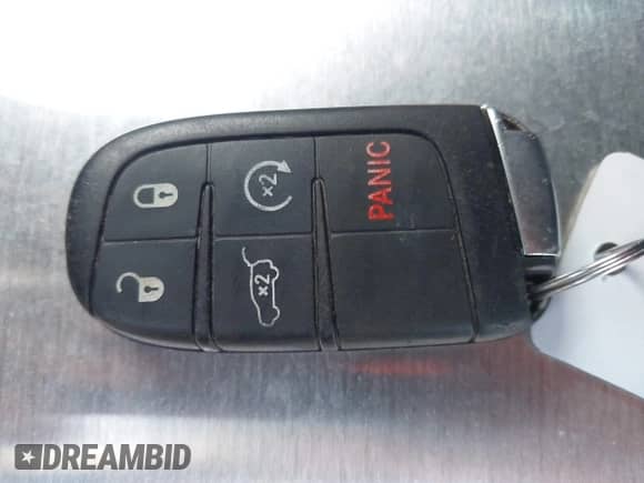 2015 Jeep Grand Cherokee SRT z VIN 1C4RJFDJ4FC182206, wystawiony jako IAAI lot #42431139 z przebiegiem 99 498 mil mil oraz . Historia ofert i sprzedaży dostępna na DreamBid. Obrazek 11.