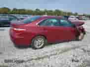 2017 Toyota Camry LE z VIN 4T1BF1FK8HU721849, wystawiony jako Copart lot #81603405 z przebiegiem 133 731 mil mil oraz Szkoda całkowita • Salvage title. Historia ofert i sprzedaży dostępna na DreamBid. Obrazek 3.