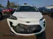 2023 Chevrolet Bolt EUV LT с VIN 1G1FY6S00P4163018, выставлен на аукционе Copart как лот 67123735 с пробегом 64 237 миль миль и Списание • Salvage title. История ставок и продаж доступна на DreamBid. Изображение 5.