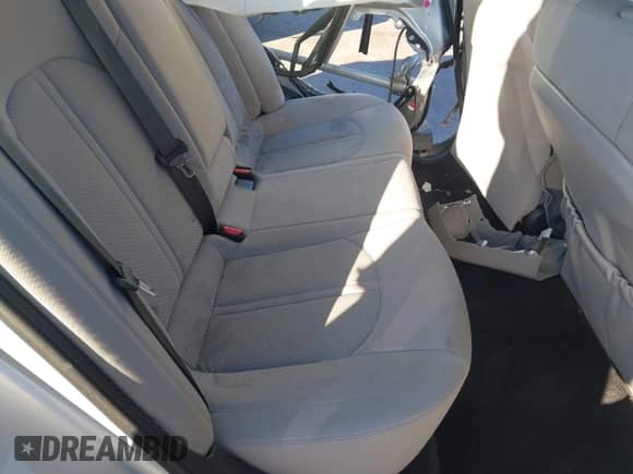 2018 Hyundai Sonata Limited с VIN 5NPE34AFXJH618048, выставлен на аукционе IAAI как лот 41729628 с пробегом 107 687 миль миль и . История ставок и продаж доступна на DreamBid. Изображение 8.