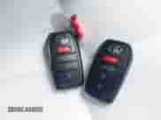2023 Toyota Tundra Limited Hybrid z VIN 5TFJC5DB4PX035193, wystawiony jako IAAI lot #42884646 z przebiegiem Nie podano mil oraz . Historia ofert i sprzedaży dostępna na DreamBid. Obrazek 11.