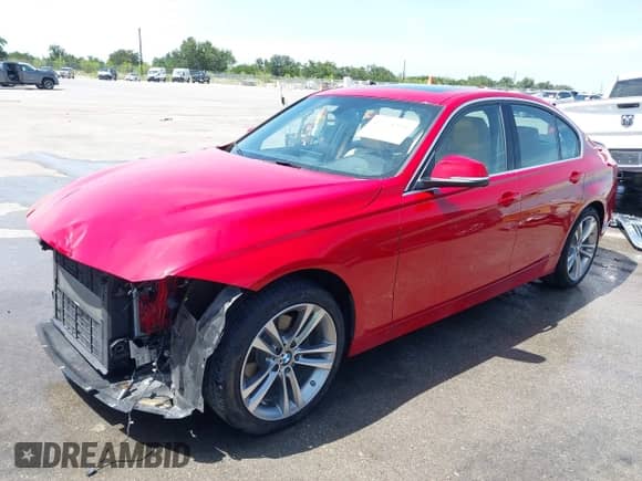 2018 BMW 3 Series 330i with VIN WBA8B9C54JEE82761, listed as a IAAI auction lot 42775458 with 26,551 mi miles and . Bid and sale history available at DreamBid. Image 2.