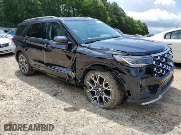 2025 Ford Explorer with VIN 1FMWK7HC1SGB97312, listed as a Copart auction lot 59141115 with 4 mi miles and Salvage title. Bid and sale history available at DreamBid. Image 4.