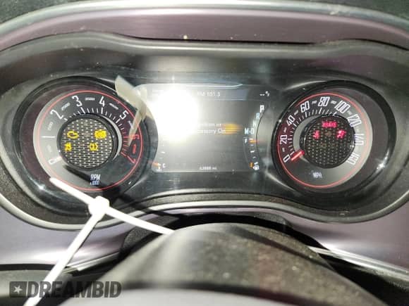 2018 Dodge Challenger T/A с VIN 2C3CDZBT1JH255285, выставлен на аукционе Copart как лот 85136185 с пробегом 63 888 миль миль и Чистый • Clean title. История ставок и продаж доступна на DreamBid. Изображение 9.