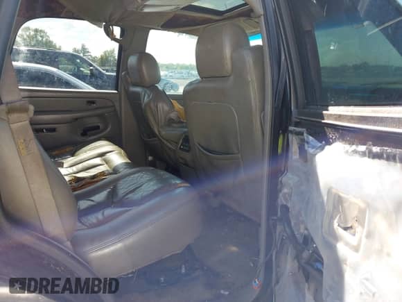 2005 Chevrolet Tahoe LT с VIN 1GNEC13T25R164627, выставлен на аукционе IAAI как лот 43314446 с пробегом 277 199 миль миль и . История ставок и продаж доступна на DreamBid. Изображение 8.