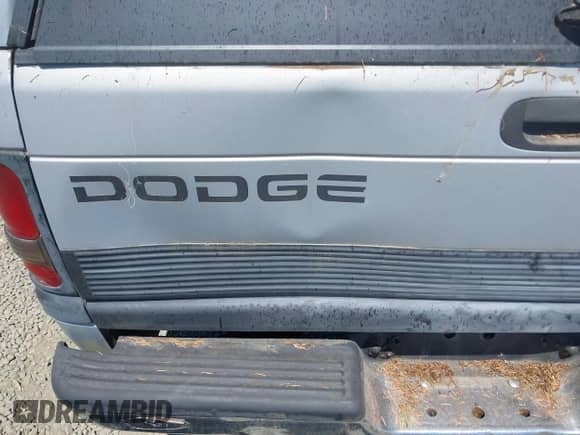 1996 Dodge 2500 with VIN 1B7KC23C7TJ153622, listed as a IAAI auction lot 42830834 with 266,681 mi miles and . Bid and sale history available at DreamBid. Image 13.
