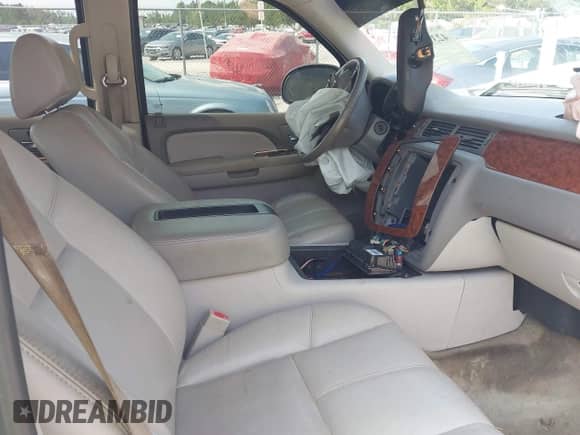 2008 Chevrolet Silverado 1500 LTZ with VIN 2GCEK13J081333454, listed as a IAAI auction lot 42399788 with 230,198 mi miles and . Bid and sale history available at DreamBid. Image 5.