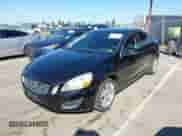 2012 Volvo S60 T5 с VIN YV1622FS6C2041857, выставлен на аукционе IAAI как лот 42861578 с пробегом 121 188 миль миль и . История ставок и продаж доступна на DreamBid. Изображение 2.