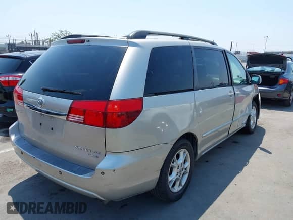 2005 Toyota Sienna XLE Limited with VIN 5TDZA22CX5S372375, listed as a IAAI auction lot 42990151 with 118,864 mi miles and . Bid and sale history available at DreamBid. Image 4.