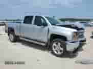 2019 Chevrolet Silverado 2500HD Work Truck z VIN 1GC1KREG9KF155249, wystawiony jako Copart lot #64574945 z przebiegiem 125 038 mil mil oraz Szkoda całkowita • Salvage title. Historia ofert i sprzedaży dostępna na DreamBid. Obrazek 4.