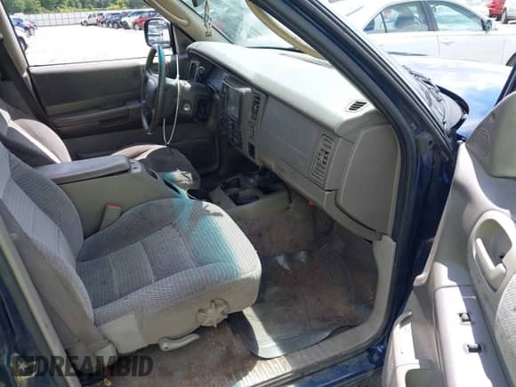 2001 Dodge Durango with VIN 1B4HS28N51F538858, listed as a IAAI auction lot 42701554 with 277,836 mi miles and . Bid and sale history available at DreamBid. Image 5.