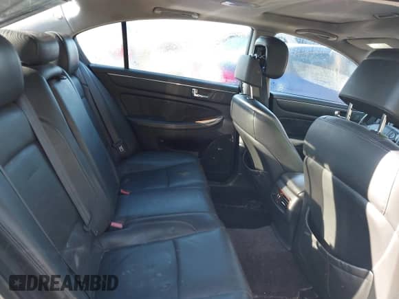 2011 Hyundai Genesis с VIN KMHGC4DE2BU123177, выставлен на аукционе IAAI как лот 41272484 с пробегом 142 904 миль миль и . История ставок и продаж доступна на DreamBid. Изображение 8.