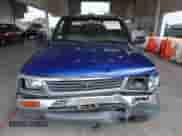 1995 Toyota Tacoma z VIN 4TAVN53F9SZ023310, wystawiony jako IAAI lot #43400554 z przebiegiem 311 607 mil mil oraz . Historia ofert i sprzedaży dostępna na DreamBid. Obrazek 12.