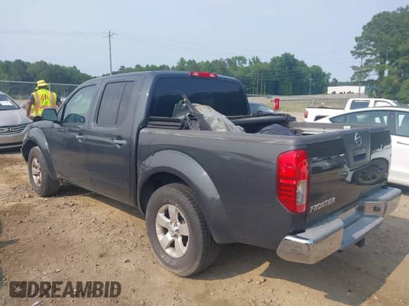 2010 Nissan Frontier SE with VIN 1N6AD0ER1AC439608, listed as a IAAI auction lot 42435851 with 101,588 mi miles and . Bid and sale history available at DreamBid. Image 3.