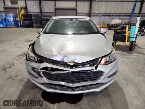 2018 Chevrolet Cruze LS с VIN 1G1BC5SM9J7211261, выставлен на аукционе Copart как лот 62481265 с пробегом 146 382 миль миль и Списание • Salvage title. История ставок и продаж доступна на DreamBid. Изображение 5.