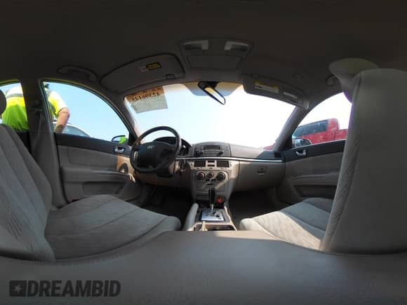 2006 Hyundai Sonata GL with VIN 5NPET46C96H108361, listed as a IAAI auction lot 42396145 with 51,180 mi miles and . Bid and sale history available at DreamBid. Image 18.