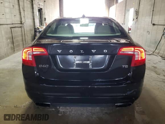 2014 Volvo S60 T5 с VIN YV1612FS4E1292839, выставлен на аукционе Copart как лот 71454085 с пробегом 139 948 миль миль и Списание • Salvage title. История ставок и продаж доступна на DreamBid. Изображение 6.