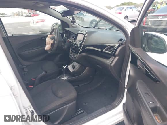 2022 Chevrolet Spark 1LT z VIN KL8CD6SA4NC037058, wystawiony jako IAAI lot #42689373 z przebiegiem 19 147 mil mil oraz . Historia ofert i sprzedaży dostępna na DreamBid. Obrazek 5.