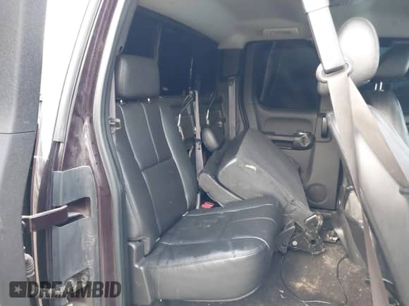 2009 Chevrolet Silverado 1500 LTZ z VIN 1GCEK39J09Z200009, wystawiony jako IAAI lot #41414164 z przebiegiem 192 030 mil mil oraz . Historia ofert i sprzedaży dostępna na DreamBid. Obrazek 8.