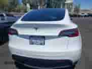 2022 Tesla Model Y Long Range z VIN 7SAYGDEE3NF363270, wystawiony jako IAAI lot #42708934 z przebiegiem 39 994 mil mil oraz . Historia ofert i sprzedaży dostępna na DreamBid. Obrazek 17.