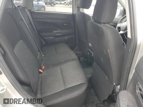 2021 Mitsubishi Outlander ES с VIN JA4APUAU7MU004371, выставлен на аукционе Copart как лот 82433925 с пробегом 72 615 миль миль и Списание • Salvage title. История ставок и продаж доступна на DreamBid. Изображение 11.