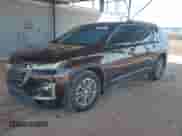 2022 Chevrolet Traverse LT Cloth z VIN 1GNERGKW7NJ176140, wystawiony jako Copart lot #84199435 z przebiegiem 88 883 mil mil oraz Szkoda całkowita • Salvage title. Historia ofert i sprzedaży dostępna na DreamBid. Obrazek 1.