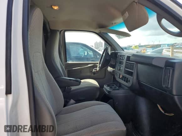 2013 Chevrolet Express Commercial с VIN 1GB0G2CG7D1121712, выставлен на аукционе Copart как лот 65161795 с пробегом 207 645 миль миль и Списание • Salvage title. История ставок и продаж доступна на DreamBid. Изображение 11.