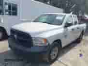 2020 Ram 1500 Tradesman z VIN 1C6RR6FGXLS117749, wystawiony jako IAAI lot #42084572 z przebiegiem 137 970 mil mil oraz . Historia ofert i sprzedaży dostępna na DreamBid. Obrazek 14.