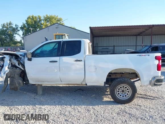 2019 Chevrolet Silverado 1500 Work Truck с VIN 1GCRYAEF4KZ378517, выставлен на аукционе IAAI как лот 43123152 с пробегом 181 874 миль миль и . История ставок и продаж доступна на DreamBid. Изображение 15.