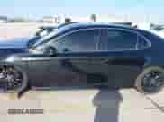 2022 Toyota Camry Hybrid XSE z VIN 4T1K31AK4NU579480, wystawiony jako IAAI lot #41709133 z przebiegiem 66 968 mil mil oraz . Historia ofert i sprzedaży dostępna na DreamBid. Obrazek 15.