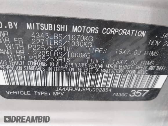 2023 Mitsubishi Outlander ES z VIN JA4ARUAU8PU002854, wystawiony jako IAAI lot #42192599 z przebiegiem 79 208 mil mil oraz . Historia ofert i sprzedaży dostępna na DreamBid. Obrazek 9.