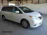 2017 Toyota Sienna XLE with VIN 5TDDZ3DC8HS167213, listed as a Copart auction lot 86546285 with 138,404 mi miles and Salvage title. Bid and sale history available at DreamBid. Image 4.